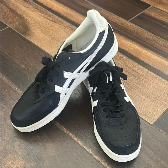 Onitsuka Tiger by Asics GSM Size 9 - Picture 3 of 9